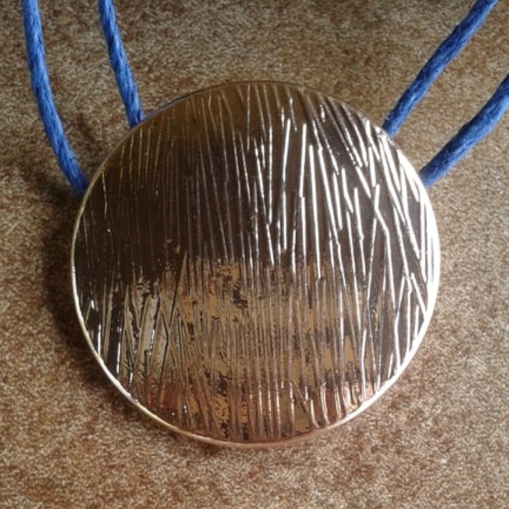Disc Necklace - Picture 2 of 2